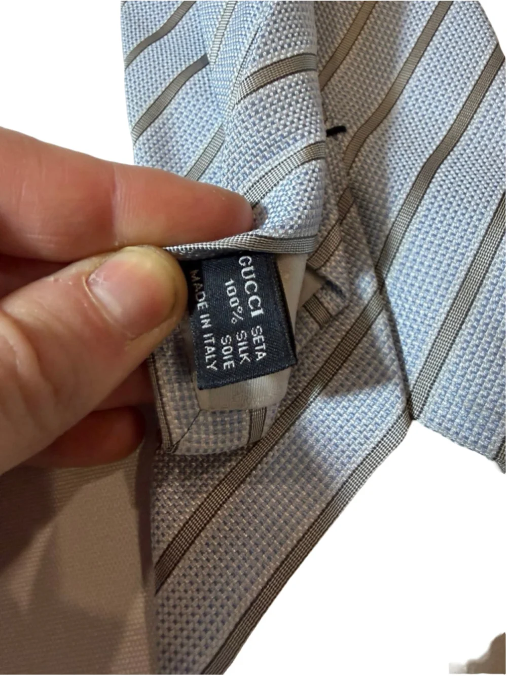 Gucci Made in Italy 100% Silk Blue Gray Striped Luxury Men’s Tie